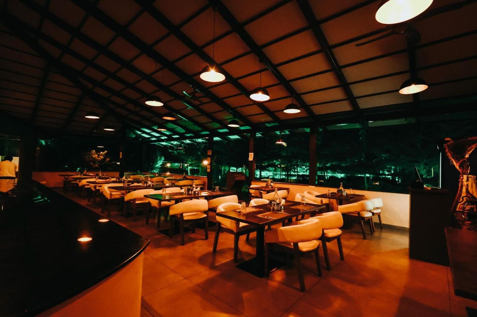 Veerdency Luxury Resort Devanahalli Extérieur photo