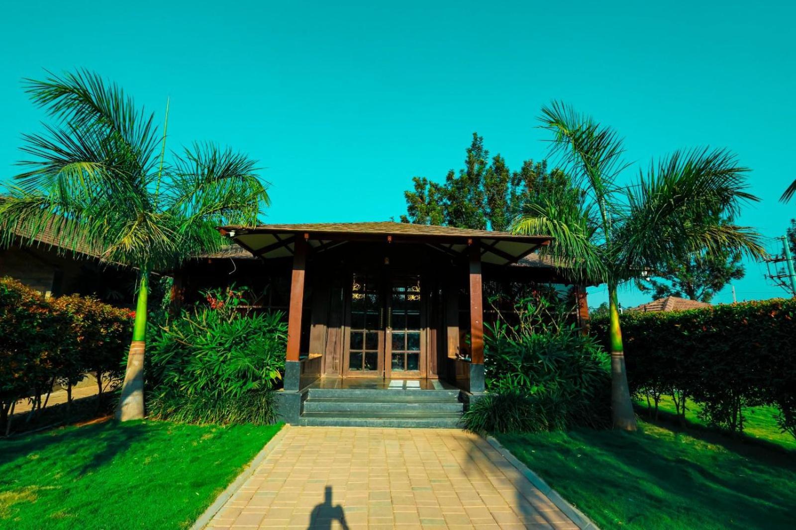 Veerdency Luxury Resort Devanahalli Extérieur photo